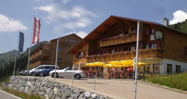 Hotel-Gasthof Zimba Damuels Exterior photo